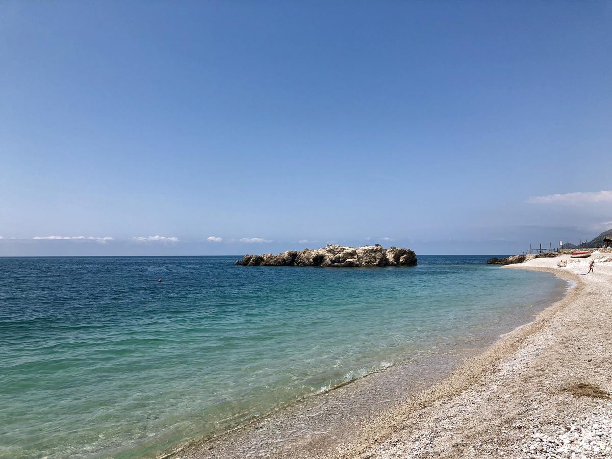 Sun&Sea Apartment Dobra Voda Luaran gambar