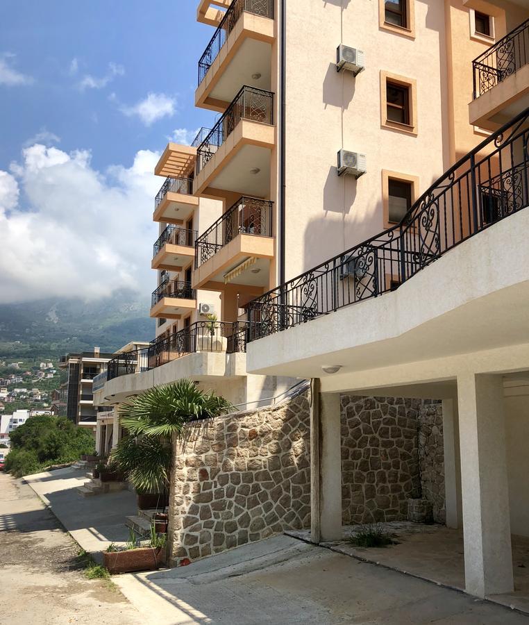 Sun&Sea Apartment Dobra Voda Luaran gambar