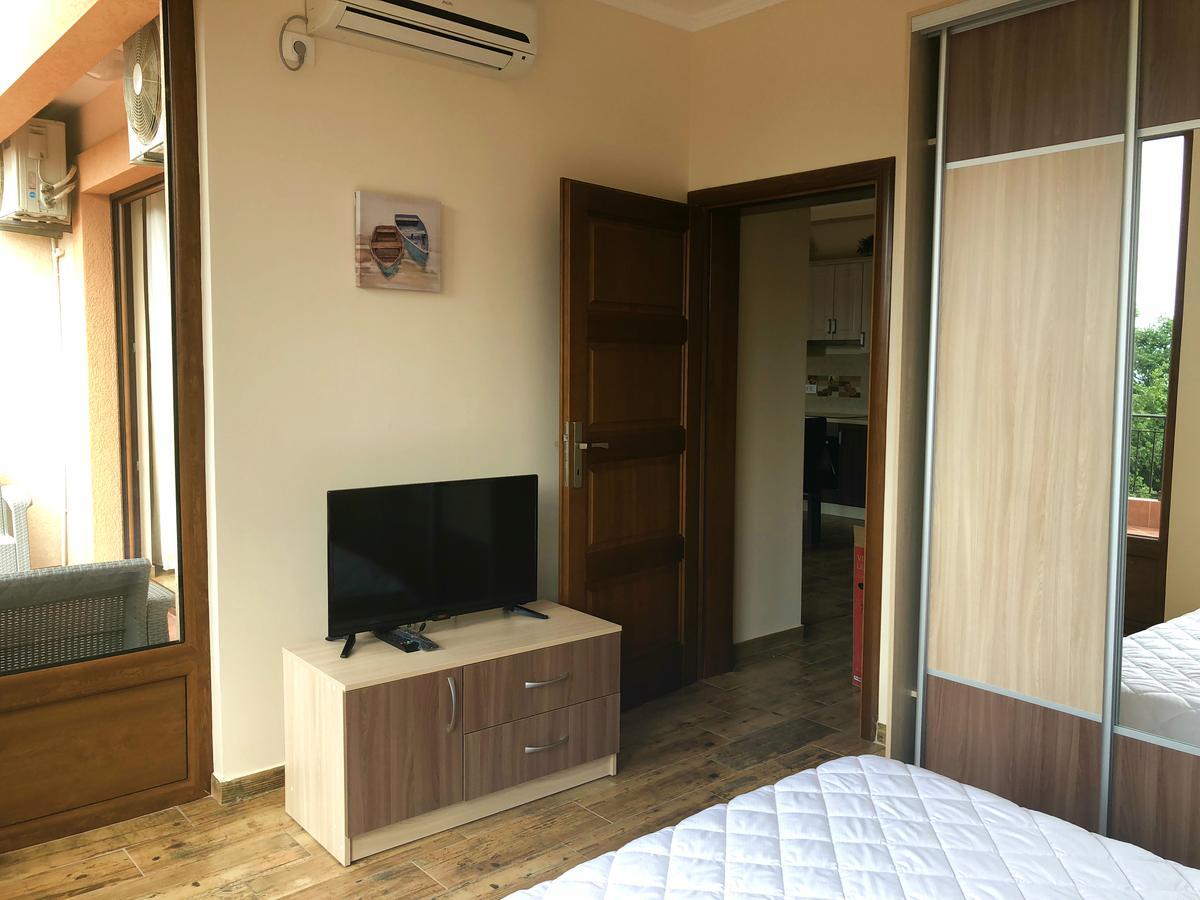 Sun&Sea Apartment Dobra Voda Luaran gambar